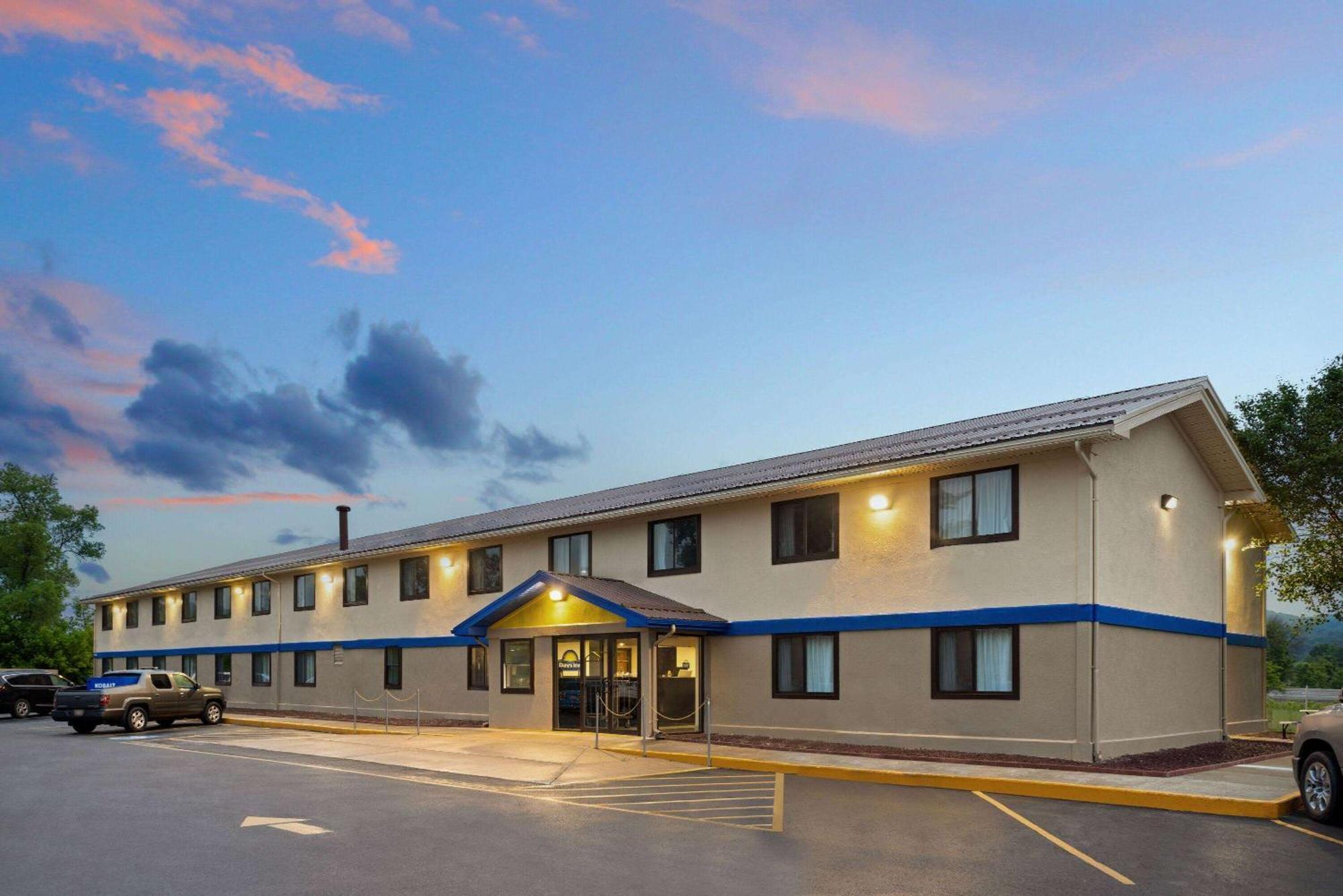 Days Inn By Wyndham Hornell Ny Exteriör bild